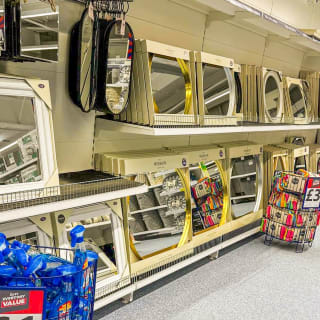 811-bmstores-banbury-store-with-garden-centre-2024-03-16-65