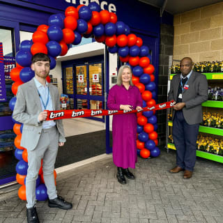 811-bmstores-banbury-store-with-garden-centre-charity-2024-03-16