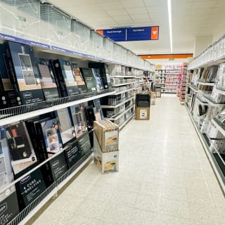 812-bmstores-front-street-store-opening-18