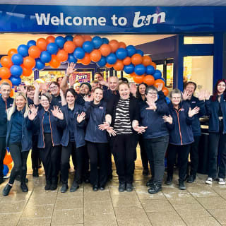 812-bmstores-front-street-store-opening-2