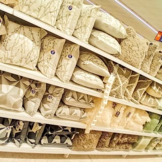 812-bmstores-front-street-store-opening-25