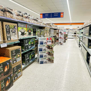 812-bmstores-front-street-store-opening-27