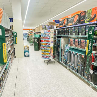 812-bmstores-front-street-store-opening-30