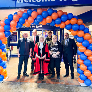 812-bmstores-front-street-store-opening-5