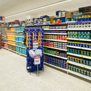 812-bmstores-front-street-store-opening-7