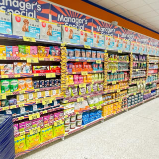 812-bmstores-front-street-store-opening-8