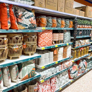 813-bmstores-mildenhall-store-2024-04-06-2