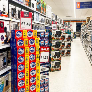 814-bmstores-thamesmead-store-opening-31