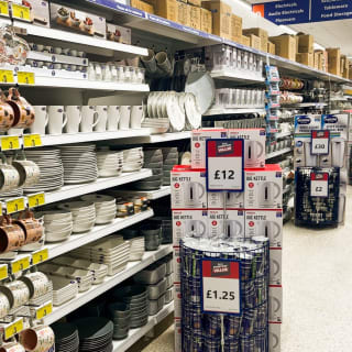 814-bmstores-thamesmead-store-opening-47