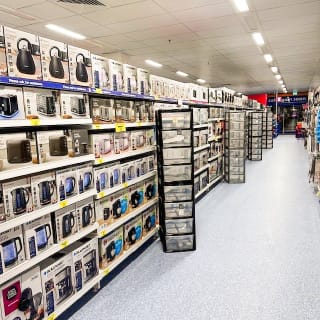 816-bmstores-the-galleries-washington-store-opening-10