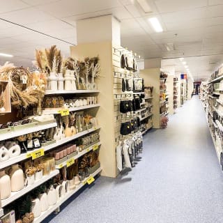 816-bmstores-the-galleries-washington-store-opening-25