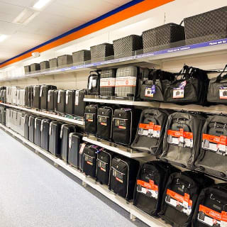 816-bmstores-the-galleries-washington-store-opening-36