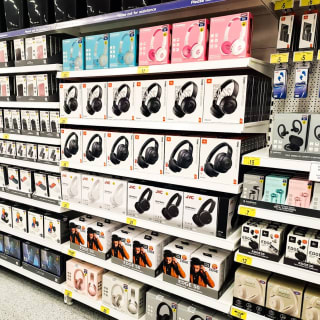 817-bmstores-harrow-store-opening-23