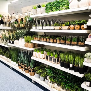 817-bmstores-harrow-store-opening-27