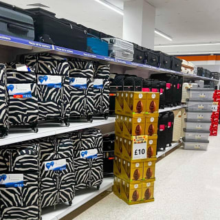 819-bmstores-chelmsley-wood-store-opening-34