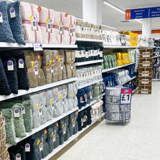 819-bmstores-chelmsley-wood-store-opening-46