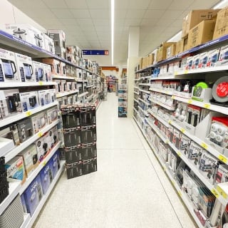 824-bmstores-clowne-store-opening-11