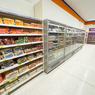 824-bmstores-clowne-store-opening-17