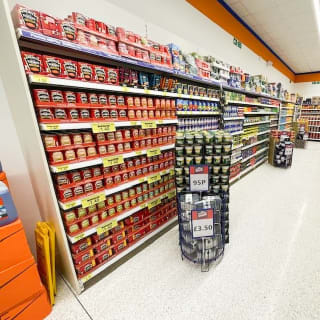 824-bmstores-clowne-store-opening-21