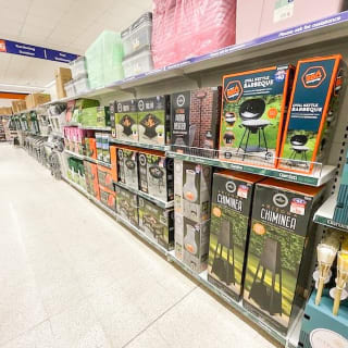 824-bmstores-clowne-store-opening-22