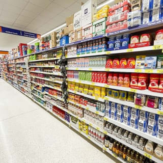 824-bmstores-clowne-store-opening-34