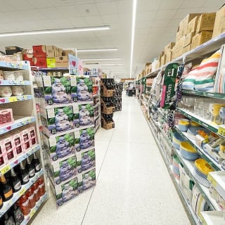 824-bmstores-clowne-store-opening-39