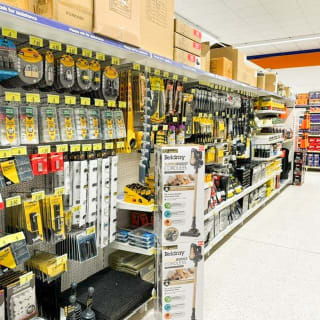 824-bmstores-clowne-store-opening-4