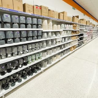 824-bmstores-clowne-store-opening-41