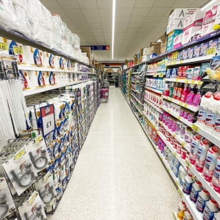 824-bmstores-clowne-store-opening-47