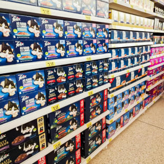 827-bmstores-guildbourne-store-opening-10