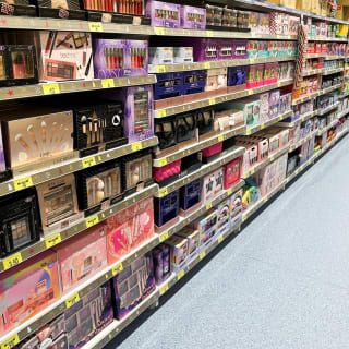 828-bmstores-watford-store-opening-33