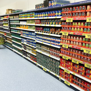 828-bmstores-watford-store-opening-43