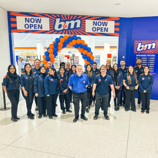 828-bmstores-watford-store-opening