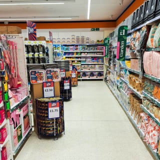 832-bmstores-rainham-store-opening-18