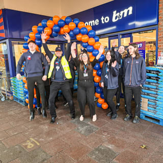 832-bmstores-rainham-store-opening-2