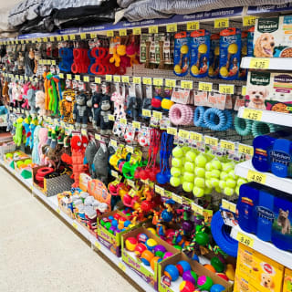 832-bmstores-rainham-store-opening-31