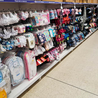 832-bmstores-rainham-store-opening-49