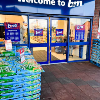 832-bmstores-rainham-store-opening-5