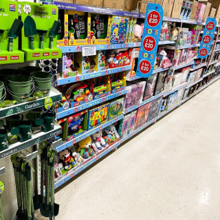 833-bmstores-burgess-hill-store-opening-2024-04-09-35