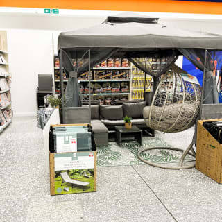 841-bmstores-frogmore-street-store-opening-2024-04-19-13