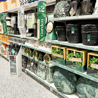 841-bmstores-frogmore-street-store-opening-2024-04-19-15