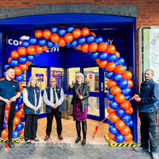 841-bmstores-frogmore-street-store-opening-2024-04-19-4
