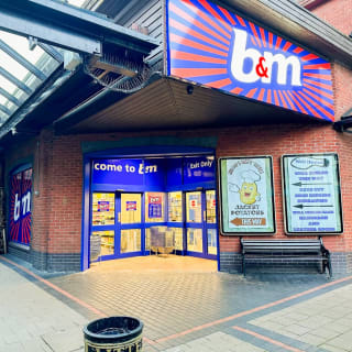 841-bmstores-frogmore-street-store-opening-2024-04-19-52