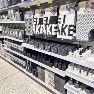 855-bmstores-wood-green-store-opening-2024-05-04-27