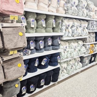 855-bmstores-wood-green-store-opening-2024-05-04-38