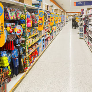 860-bmstores-bordon-store-opening-15