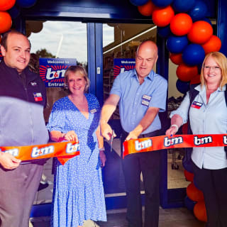 860-bmstores-bordon-store-opening-2