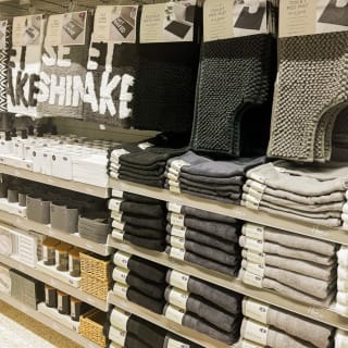 860-bmstores-bordon-store-opening-20