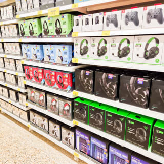 861-bmstores-kingswood-store-opening-45