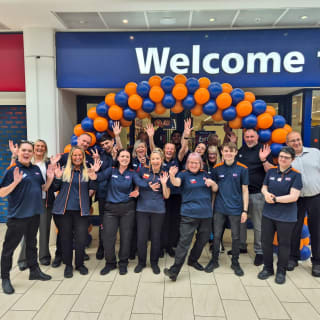 866-bmstores-sheffield-crystal-peak-store-opening-6